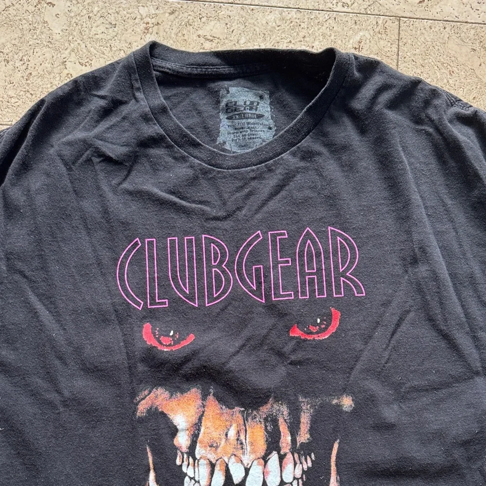 Club Gear T-Shirt - Picture 3 of 5
